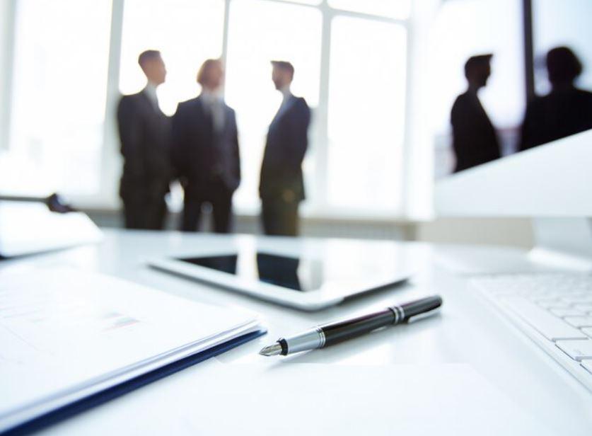 Diferencias-entre-subcontratación-y-outsourcing